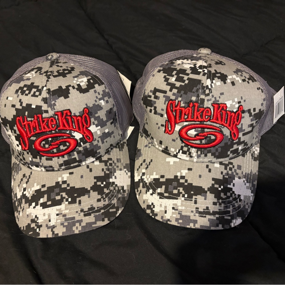 Strike king Camo Cap - Gray and Red